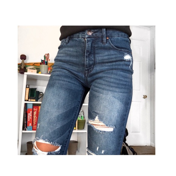 High Waisted Distressed Jeans - Picture 4 of 6